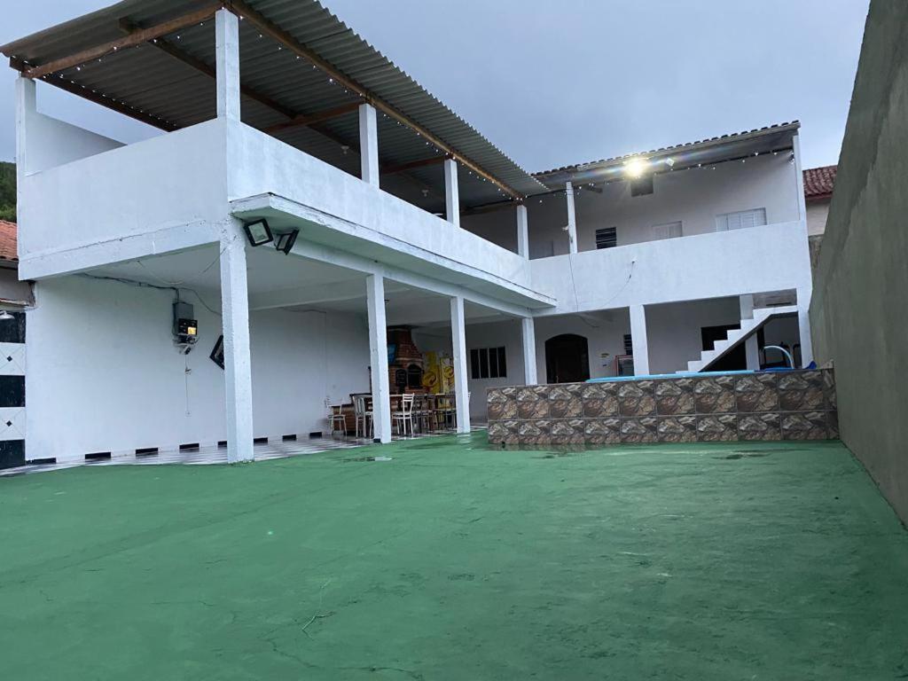 Otima Casa Com Piscina Em Praia Grande Villa São Paulo Rum bild